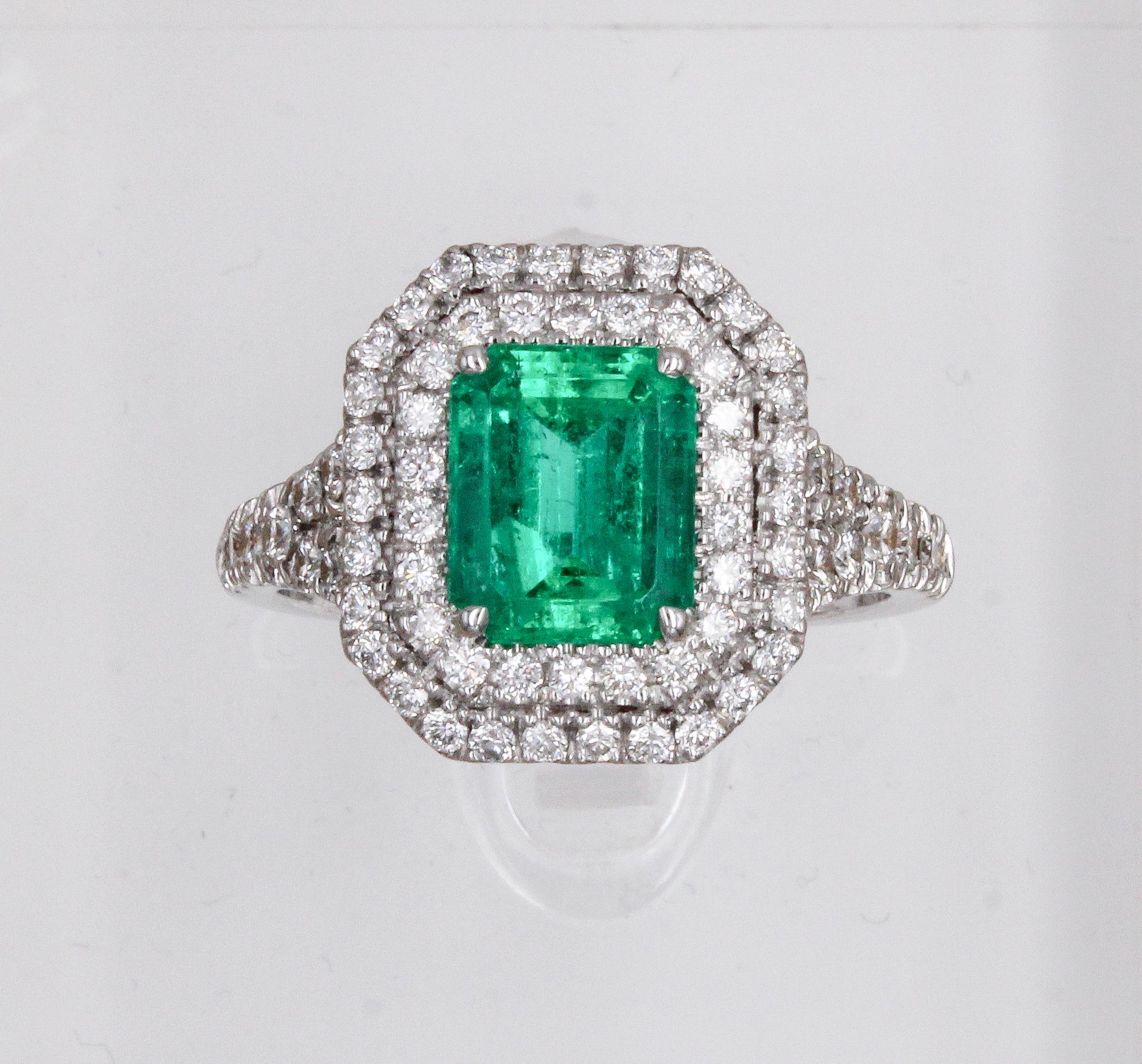 Anello con smeraldo colombiano e diamante a doppio anello, certificato GRS in vendita 5