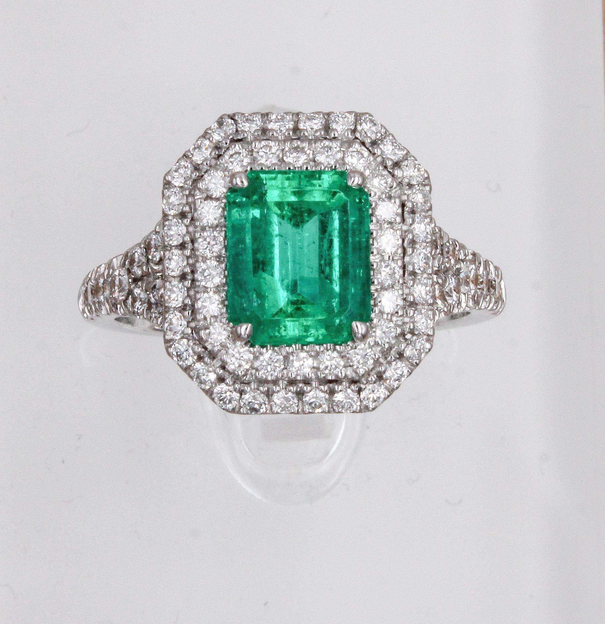 Anello con smeraldo colombiano e diamante a doppio anello, certificato GRS in vendita 6