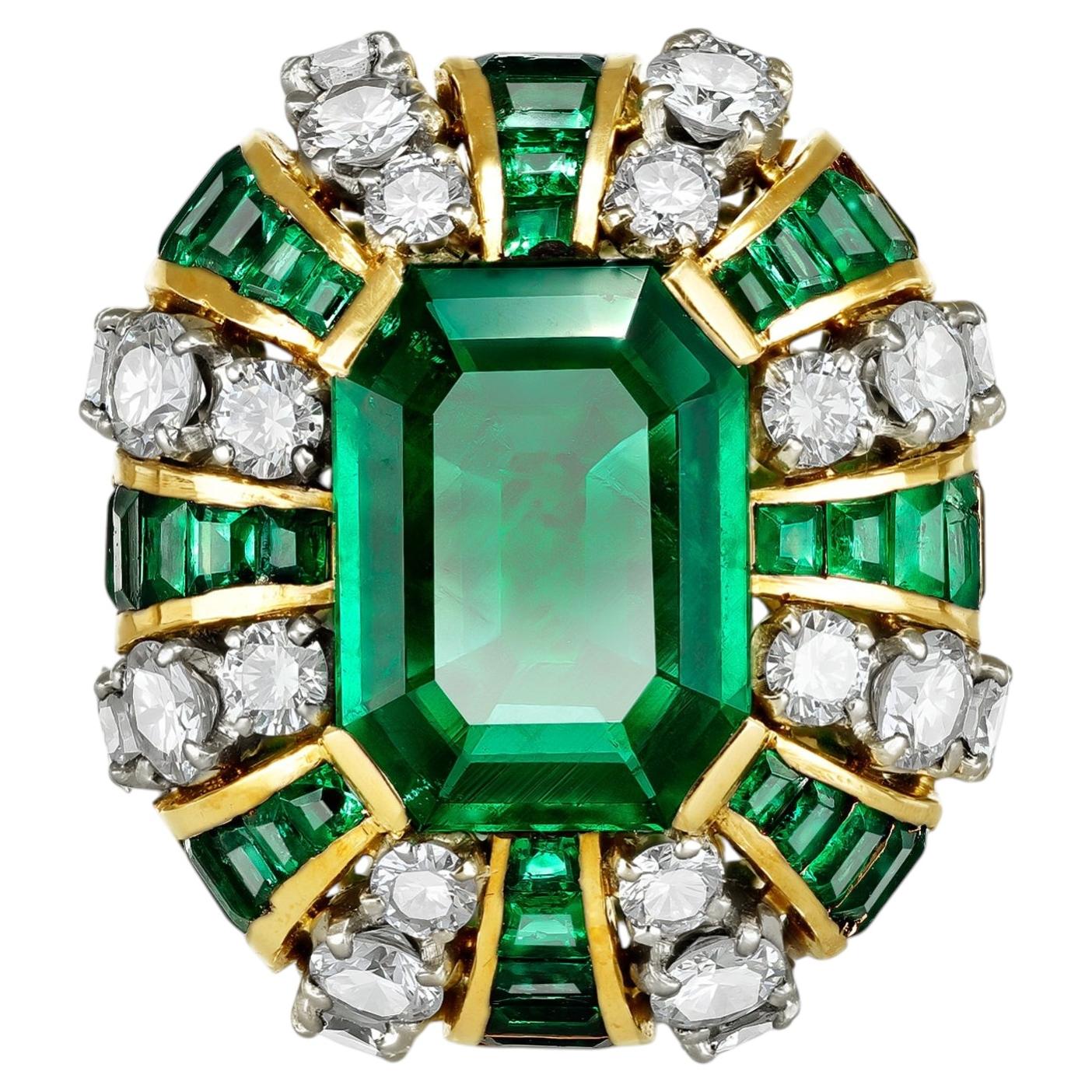 Bague de parure colombienne en émeraudes et diamants, de style français, vers 1960.