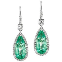 Colombian Emerald And Diamond Earring In 18K Gold By RayazTakat