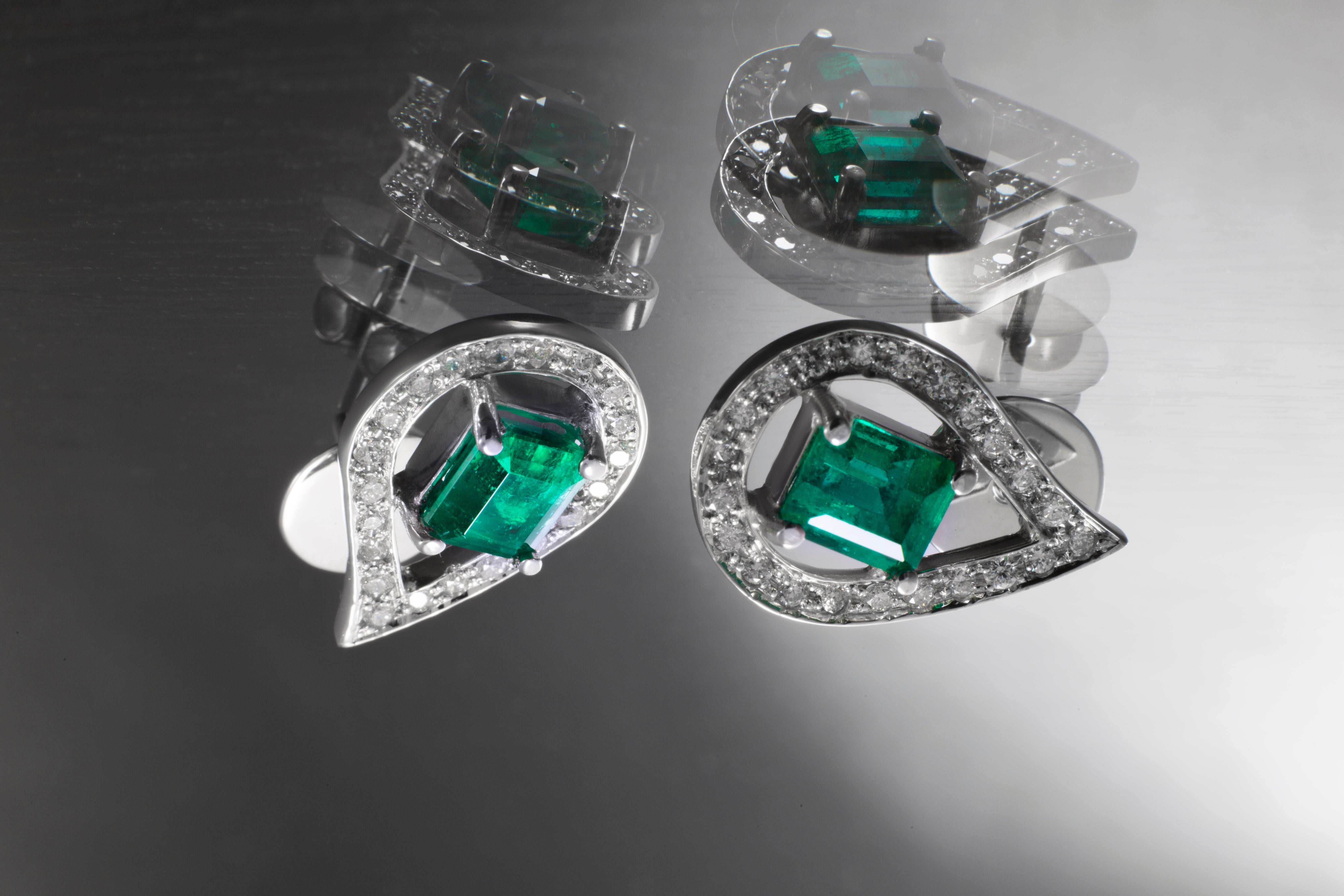 columbian emerald earrings