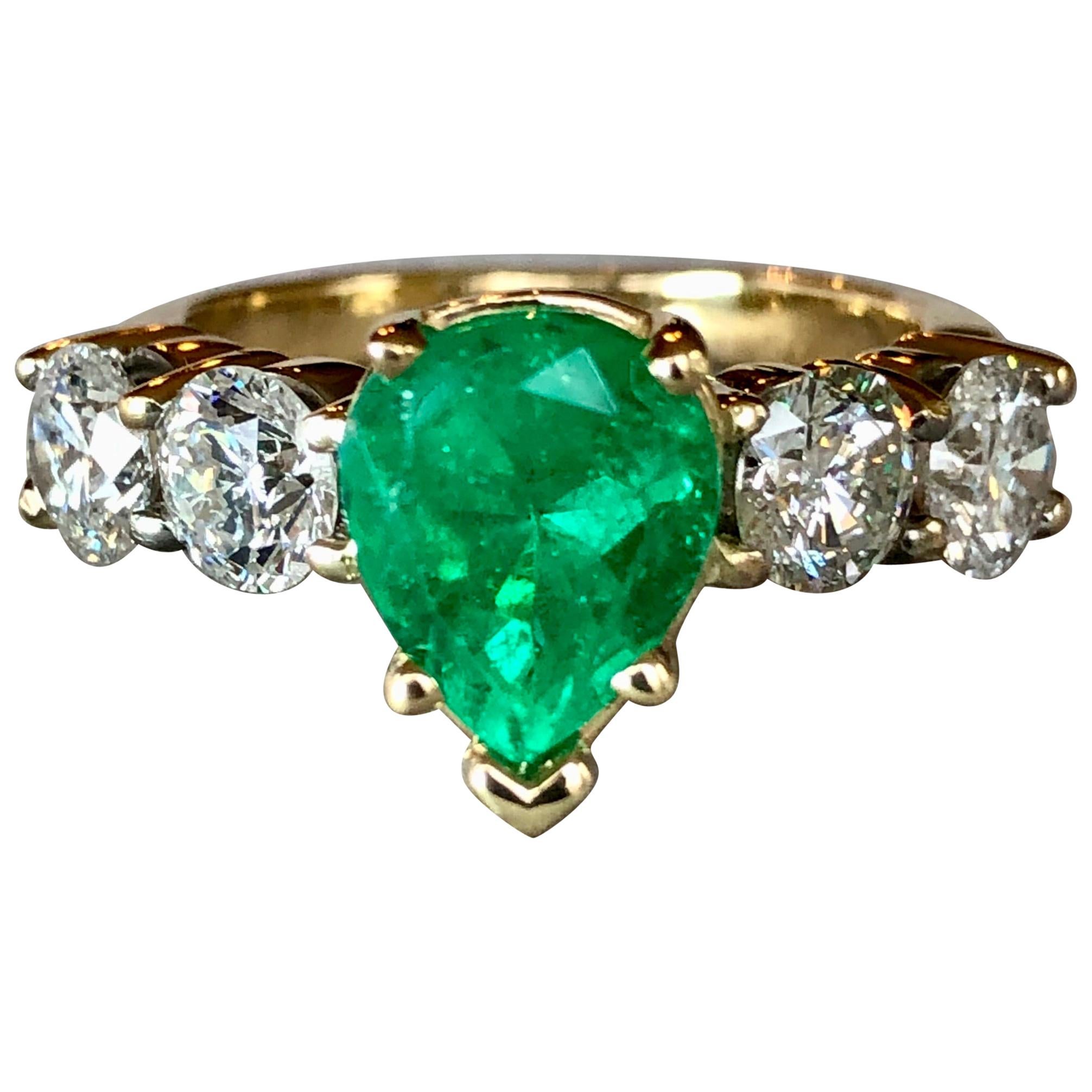 Emeralds Maravellous Colombian Emerald Diamond Engagement Ring 14 Karat
