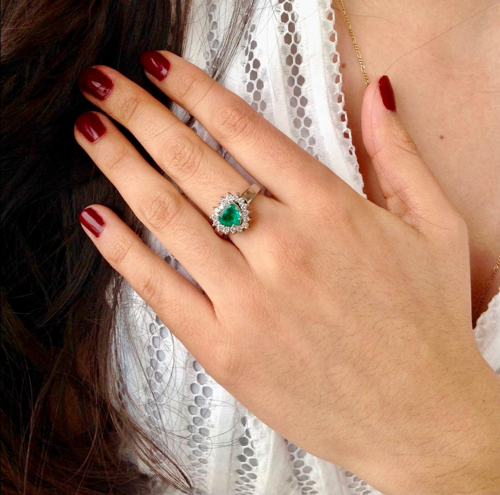 Art Deco Colombian Emerald and Diamond Engagement Ring 18 Karat Gold