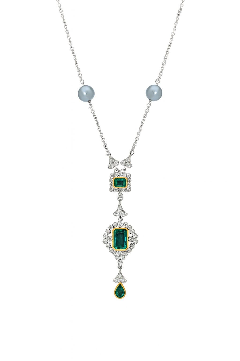 Colombian Emerald and Diamond Necklace In Excellent Condition For Sale In Firenze, FI