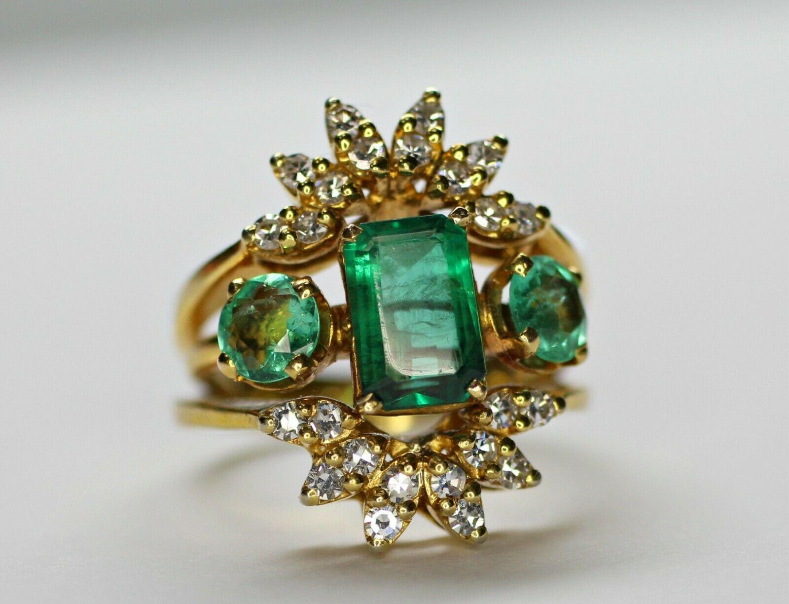 Contemporary Colombian Emerald and Diamond Ring 2.50 Carat Total Weight For Sale