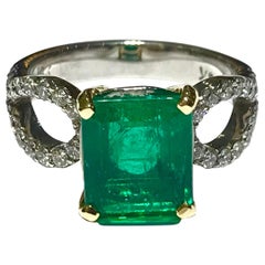 Colombian Emerald and Diamond Ring 3.30 Carat Emerald 0.58 Carat Diamonds
