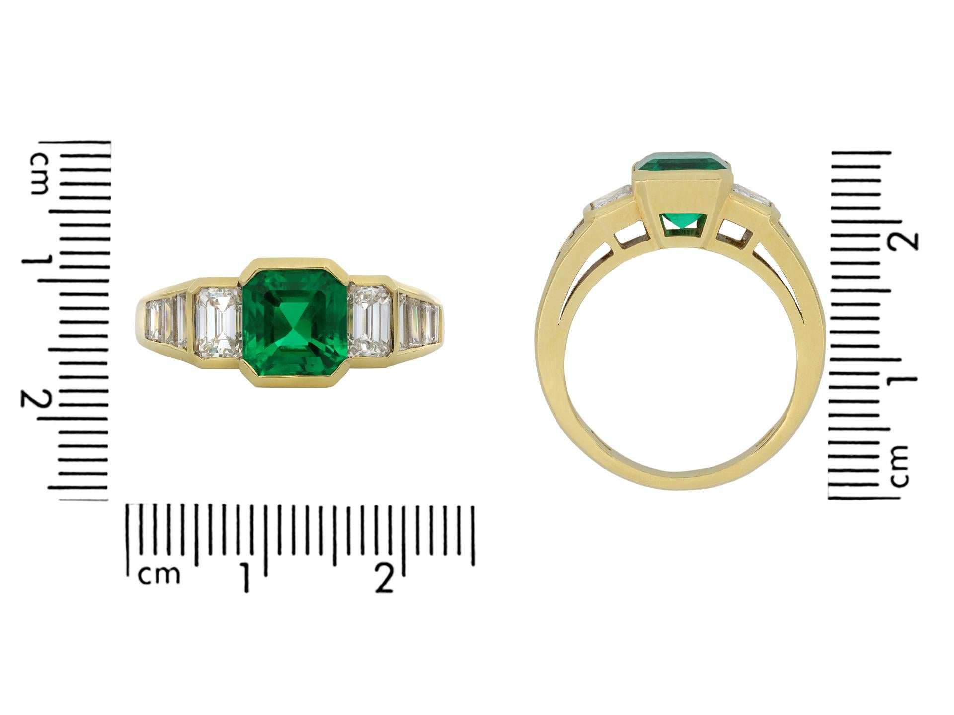 Colombian Emerald and Diamond Ring, Circa 1970. In Good Condition For Sale In London, GB