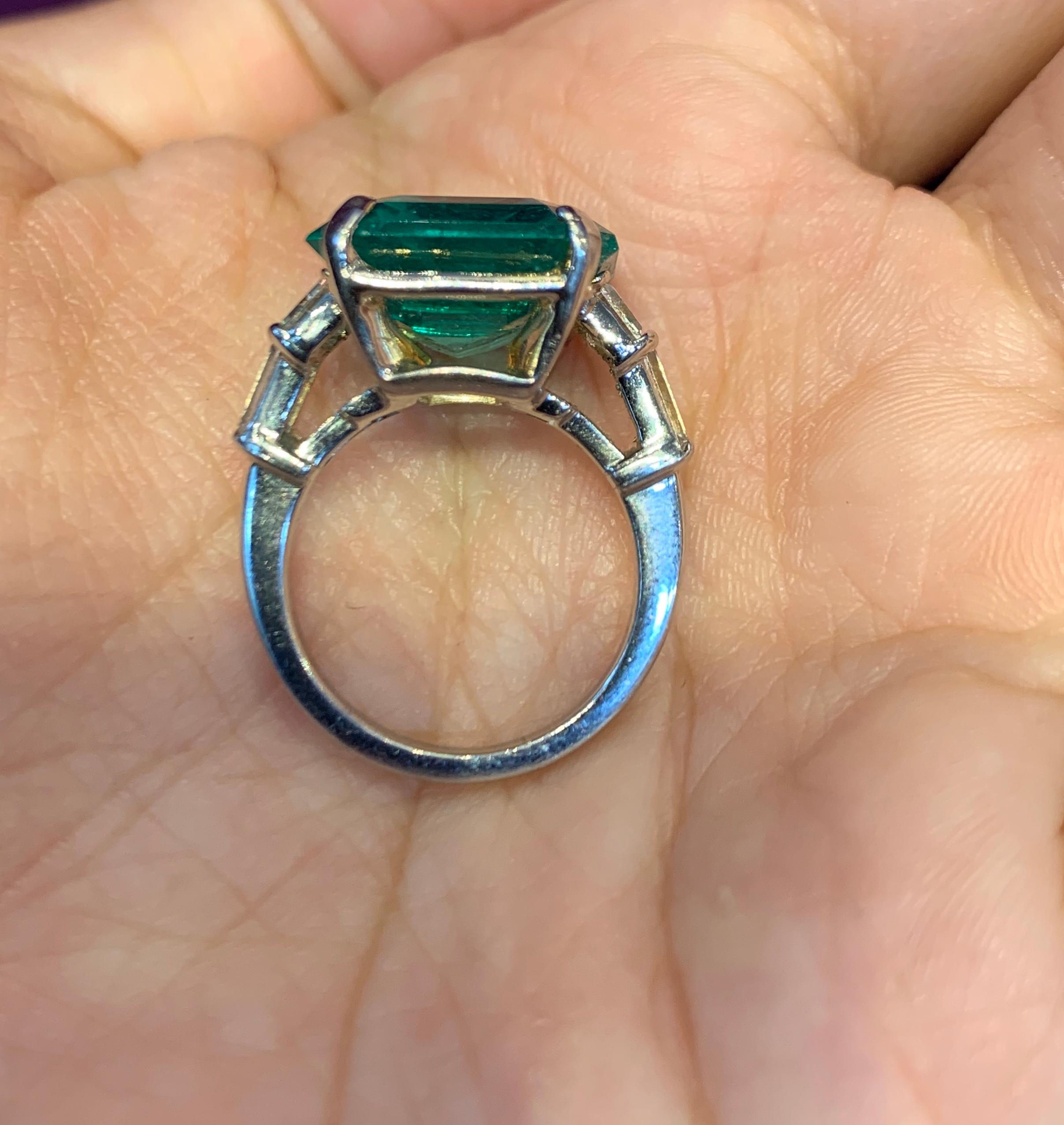Colombian Emerald and Diamond Ring 2