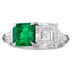 Colombian Emerald And Diamond Ring