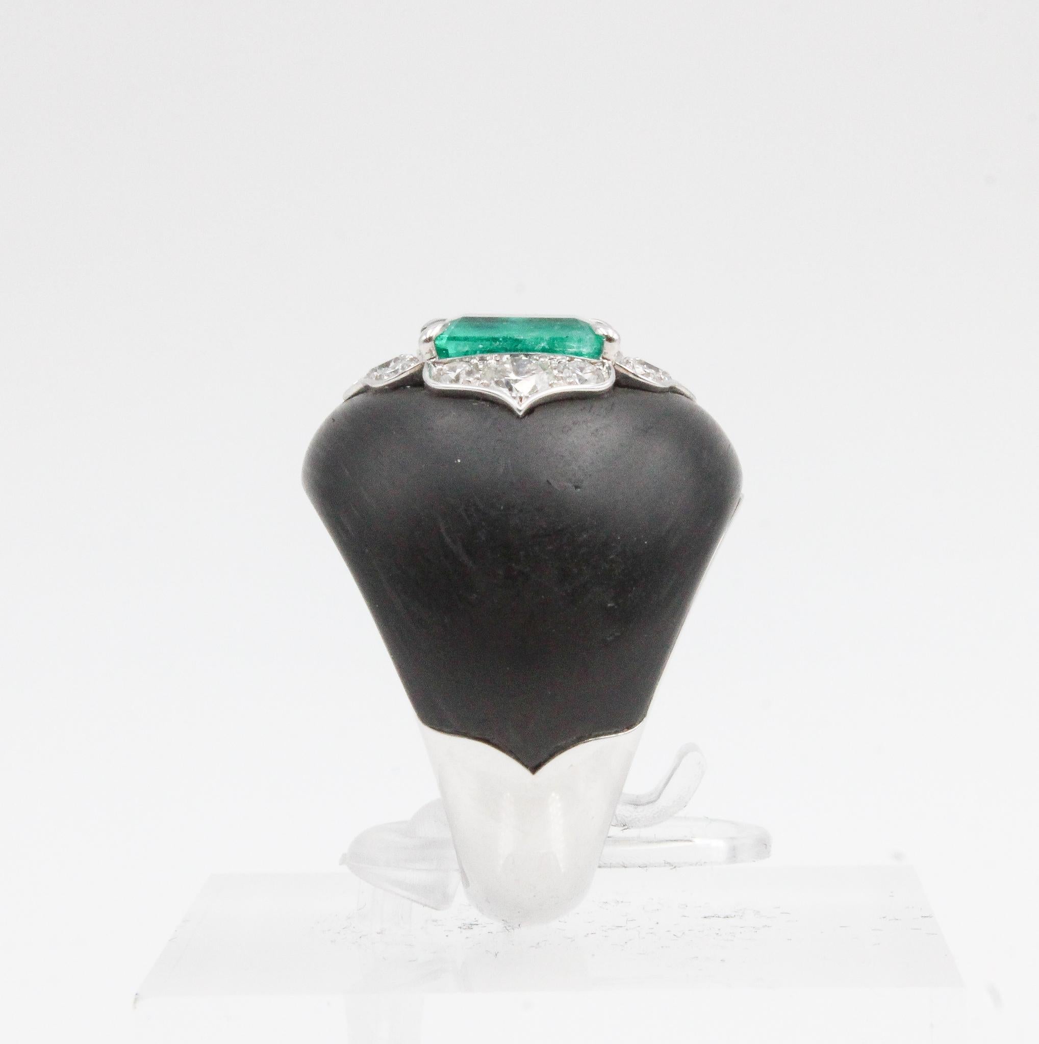 Kolumbianischer Smaragd- und Diamantring aus Karbonfaser und Weißgold für Damen oder Herren im Angebot