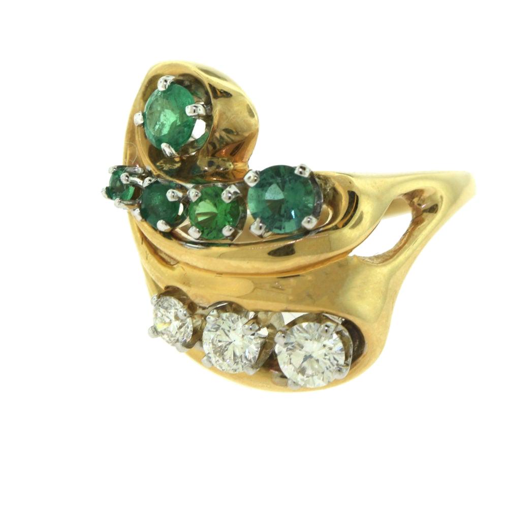 Colombian Emerald and Diamond Yellow Gold Swirl Cocktail Ring For Sale