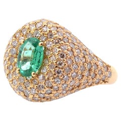 Colombian emerald and diamonds dome ring in 18k yellow gold