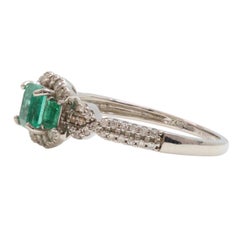Kolumbianischer Smaragd und Diamanten in Platin Ring