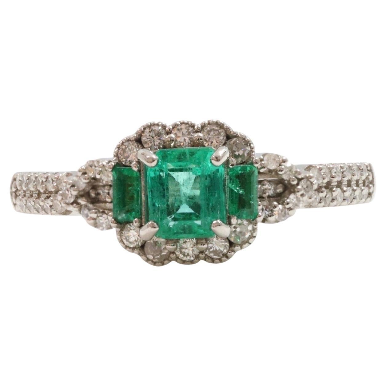 Colombian Emerald and Diamonds in Platinum Ring For Sale