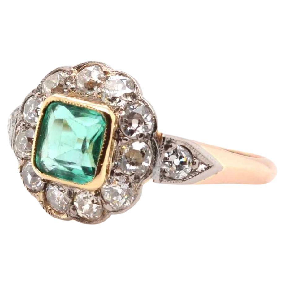 Colombian emerald and old cut diamonds ring from 1900 For Sale