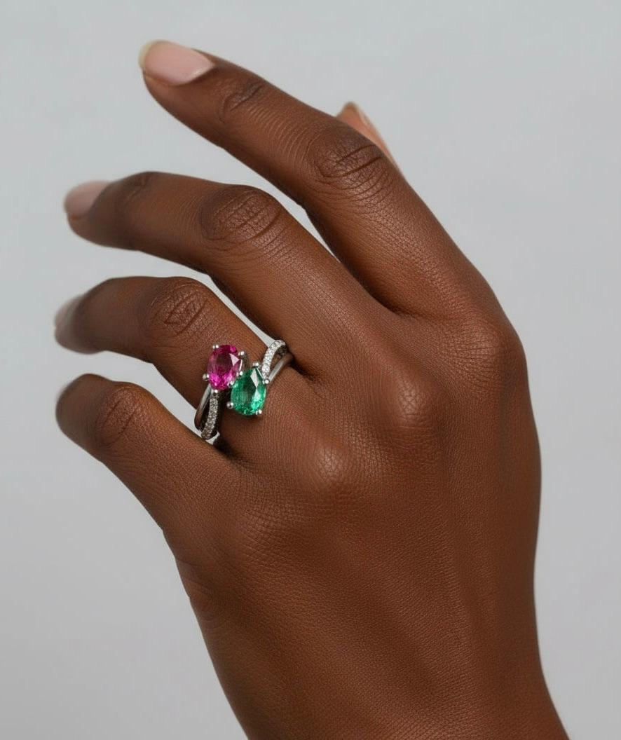 Der Ring ist ausverkauft. **Made to order, sind benutzerdefinierte Optionen zur Verfügung (Gelb, Weiß 18K, 14K Gold oder Platin), zögern Sie nicht, zu erkundigen! Geschätzte Produktionszeit: 3-4 Wochen**
*Bitte sehen Sie sich die Bilder und das