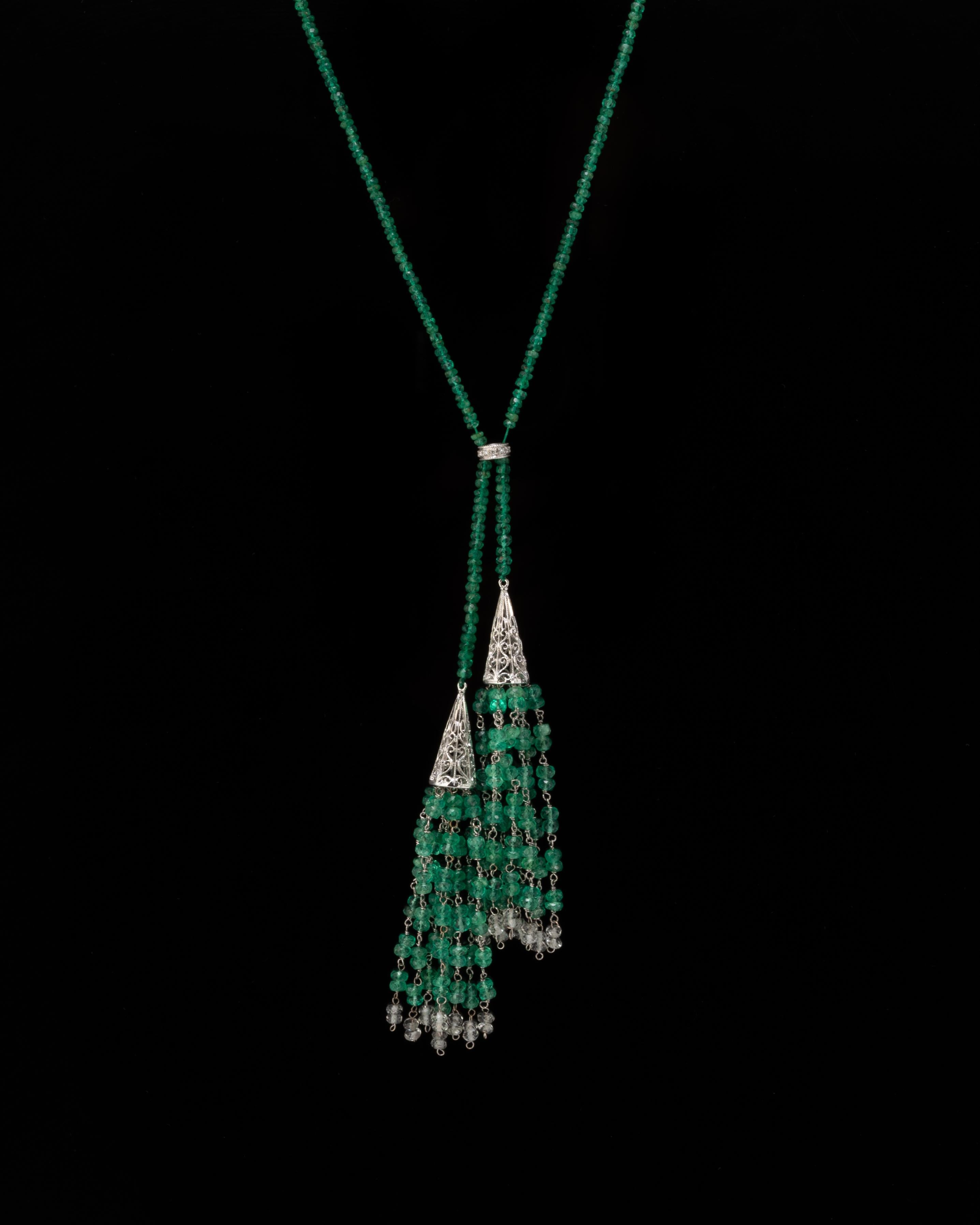 Art Deco Colombian Emerald Beaded Necklace For Sale