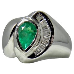 Colombian Emerald Bezel Diamond Mens Gents Unisex Ring Band 18K White Gold