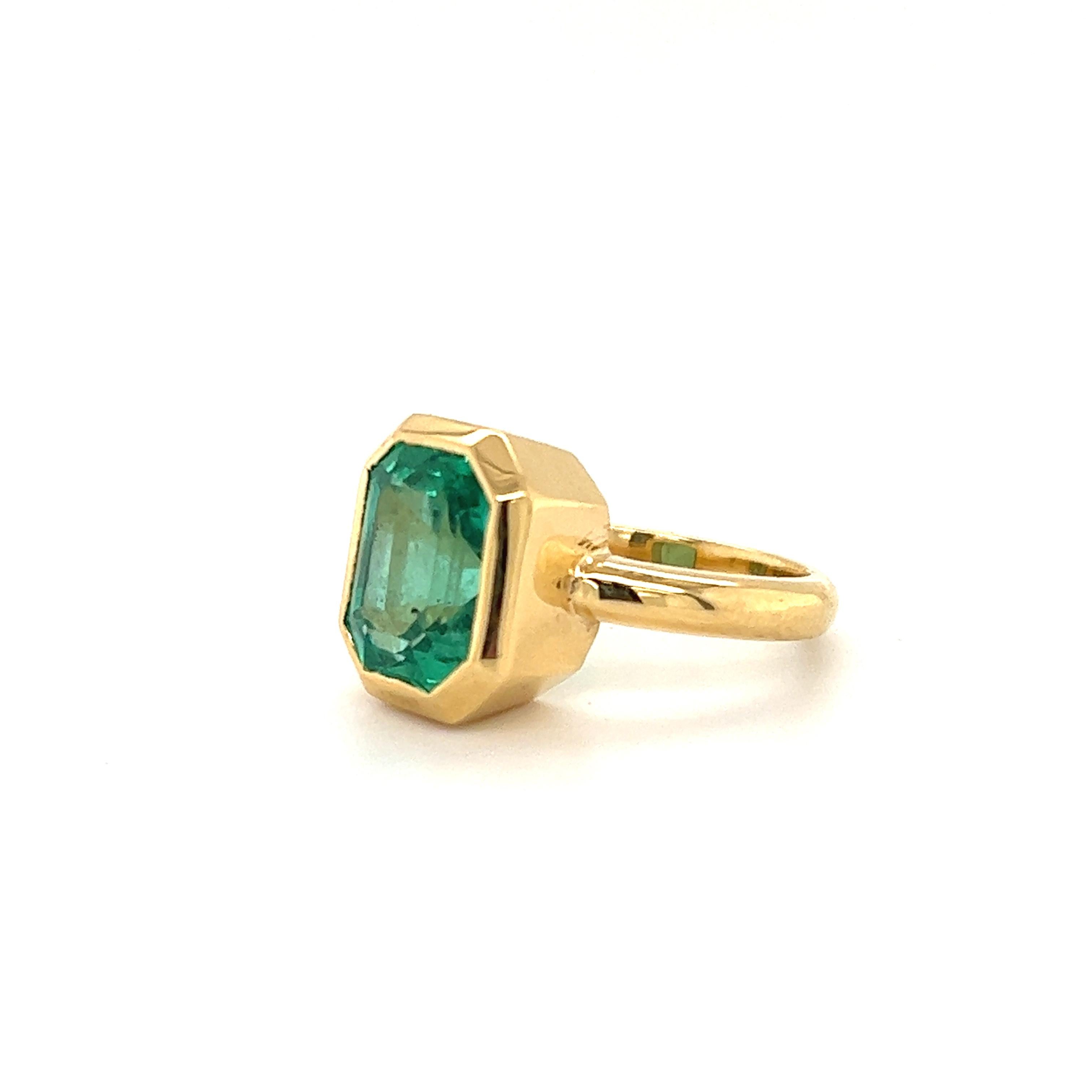 Retro Colombian Emerald Bezel Set Ring Yellow Gold 18k