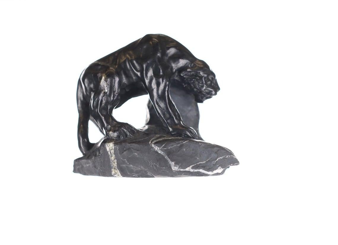 Sculpture de panthère noire colombienne en cristal brut et émeraude Neuf - En vente à Jupiter, FL