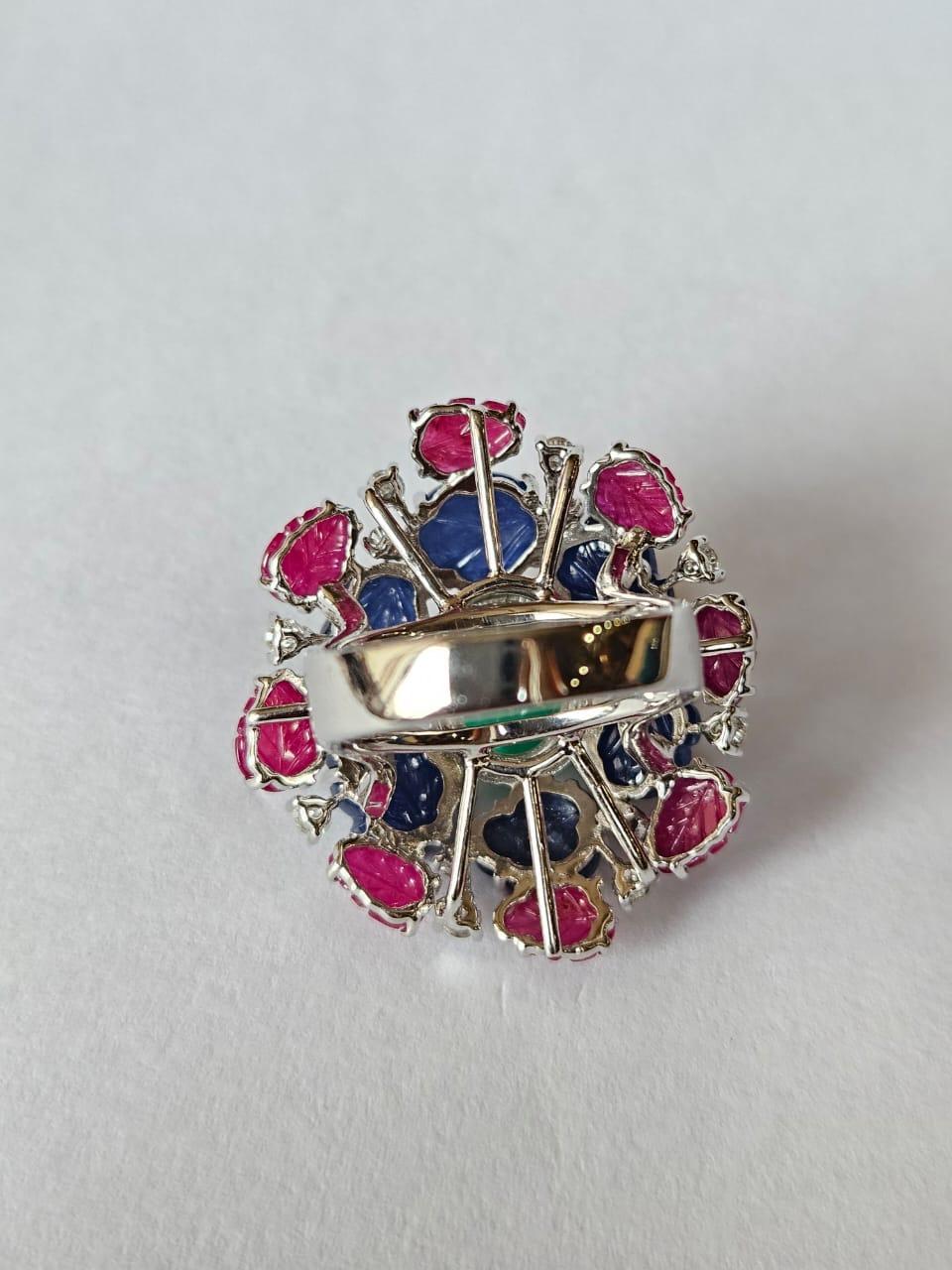 Colombian Emerald cabochon, carved Blue Sapphires, Ruby & Diamond Cocktail Ring For Sale 3