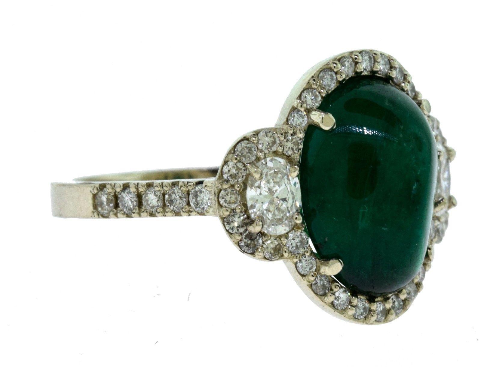 Colombian Emerald Cabochon Cocktail Ring with Diamonds In Good Condition For Sale In Miami, FL