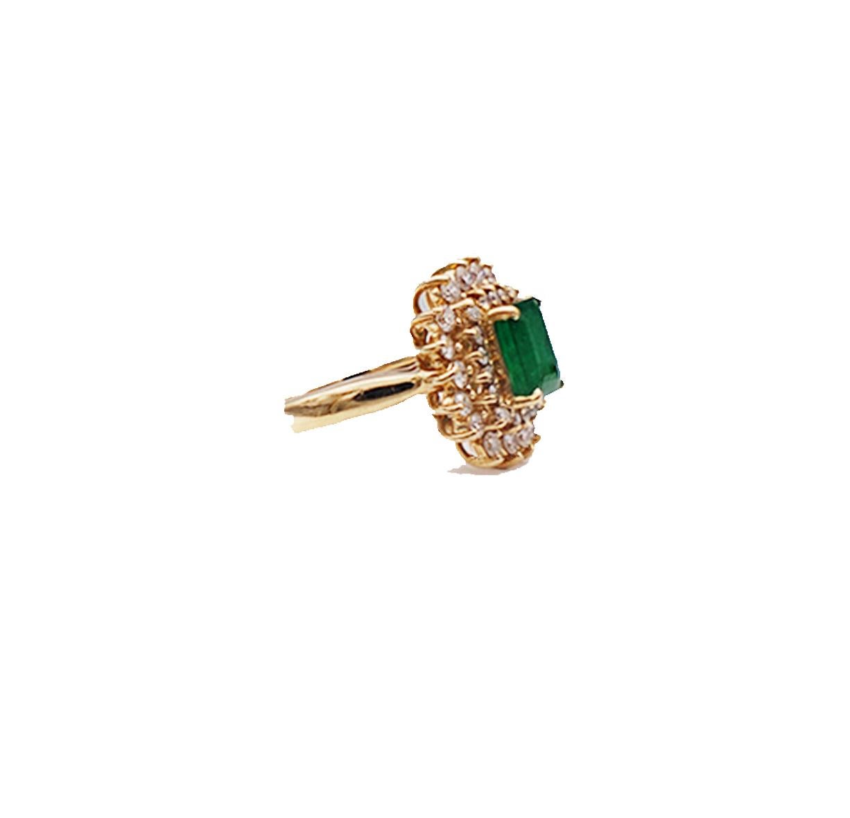 3 Carat Colombian Emerald and 1.25 Carat Diamond Cocktail Ring  In Good Condition In Laguna Hills, CA