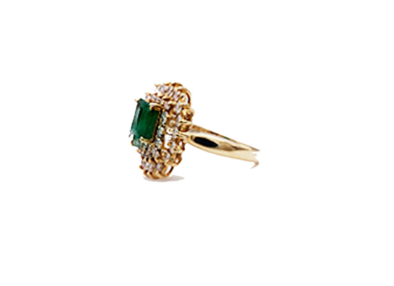 emerald 3 carat ring