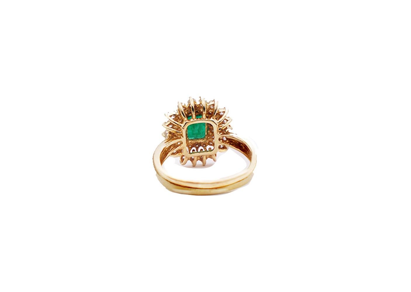 Women's or Men's 3 Carat Colombian Emerald and 1.25 Carat Diamond Cocktail Ring 