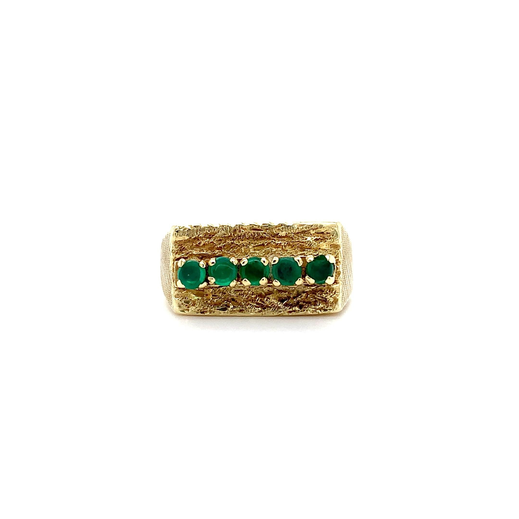 Moderne Bague sigillaire de cocktail en or jaune 14 carats et émeraude de Colombie en vente
