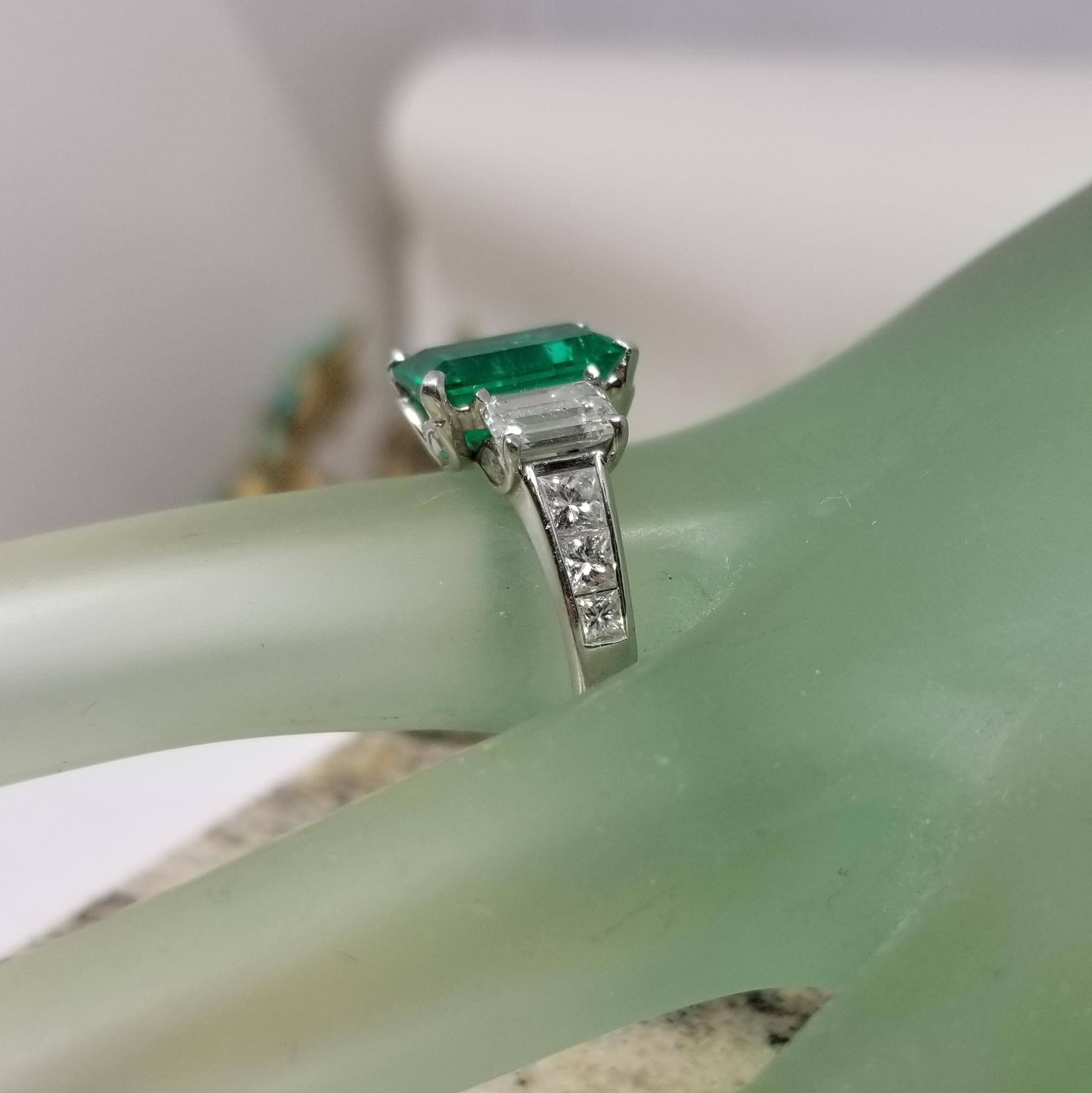 GIA Certified 2.93 Colombian Emerald-Cut Emerald Platinum w Emerald cut Diamonds 3