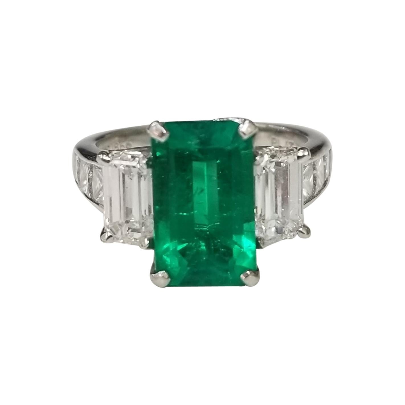 GIA Certified 2.93 Colombian Emerald-Cut Emerald Platinum w Emerald cut Diamonds