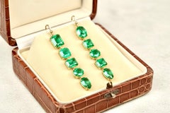 Colombian Emerald Dangle Earrings Gold