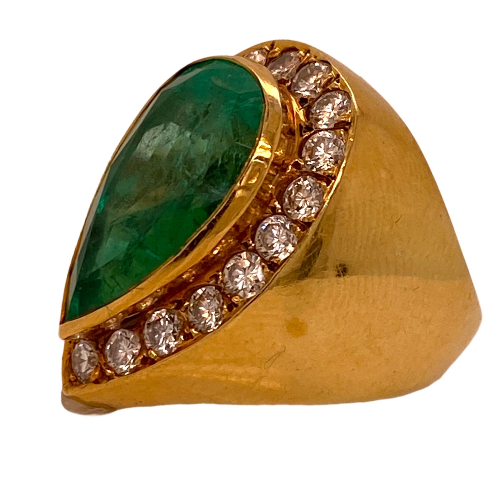 Pear Cut Colombian Emerald Diamond 18 Karat Yellow Gold Cocktail Ring AGL Certified