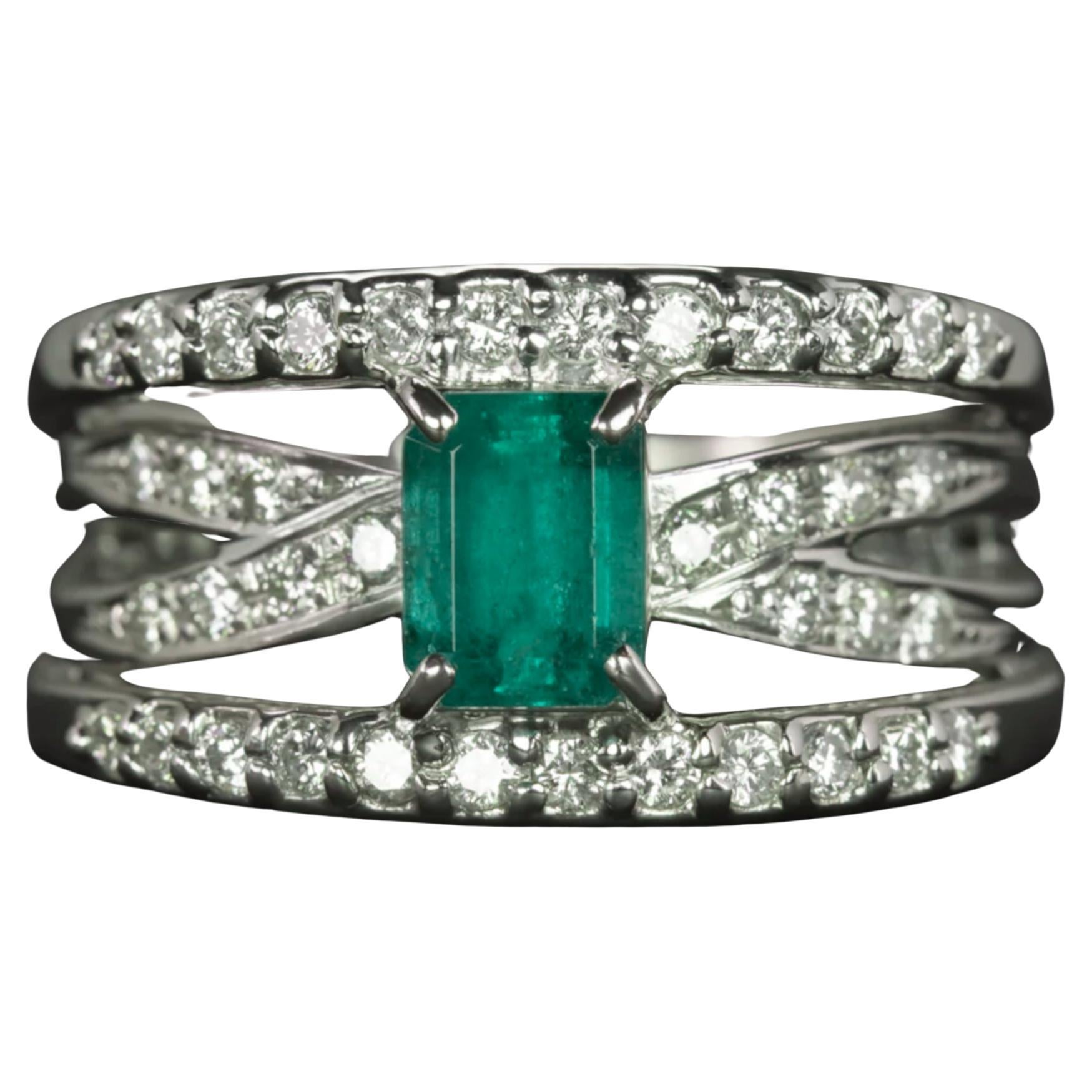 Anillo de Platino con Diamante Esmeralda Colombiano