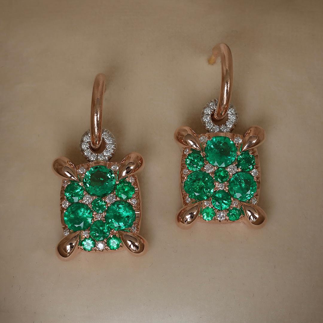Women's Muzo Colombian Emerald Diamond Charm Drop earrings For Sale