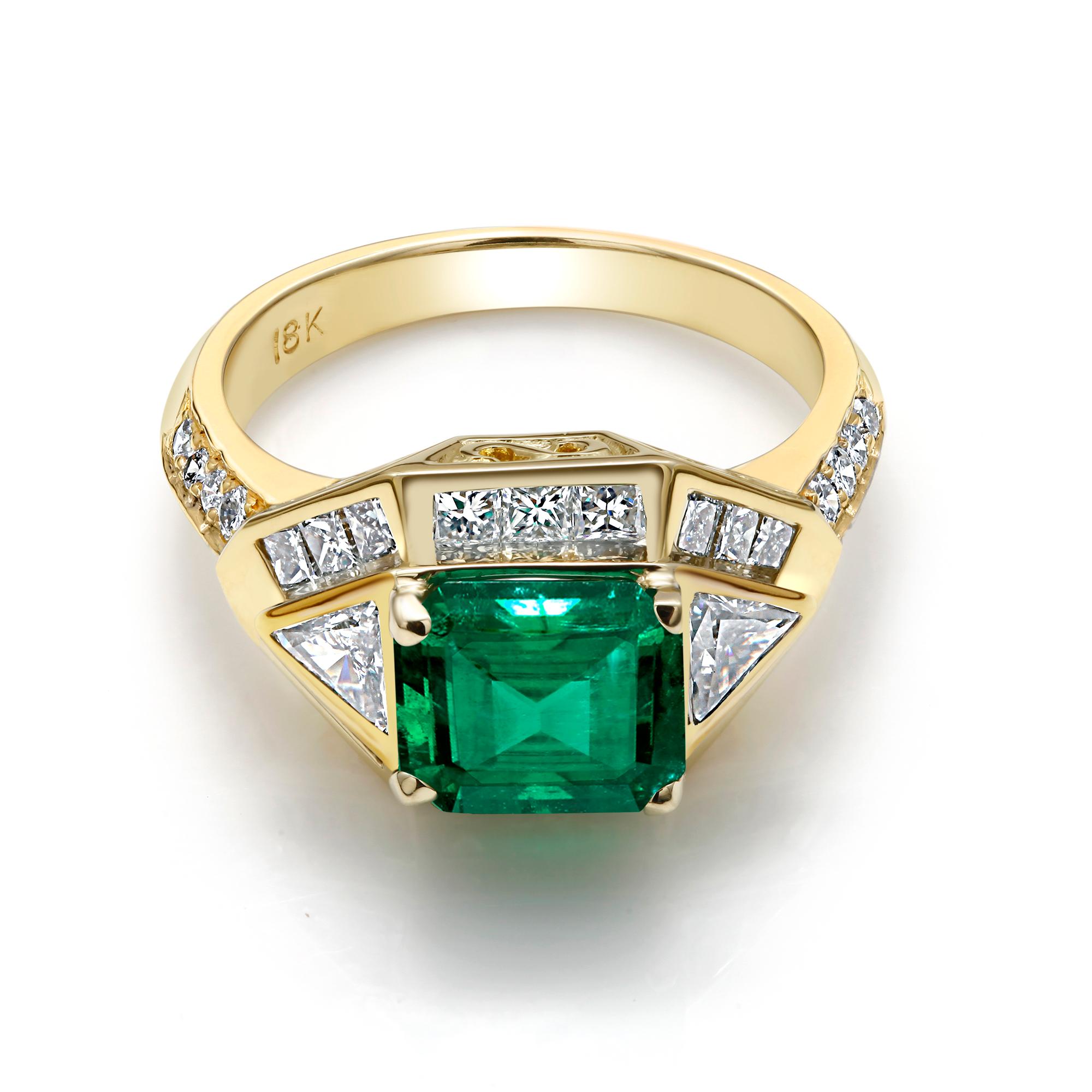 Contemporary Colombian Emerald Diamond Cocktail Ring Weighing 3.57 Carat