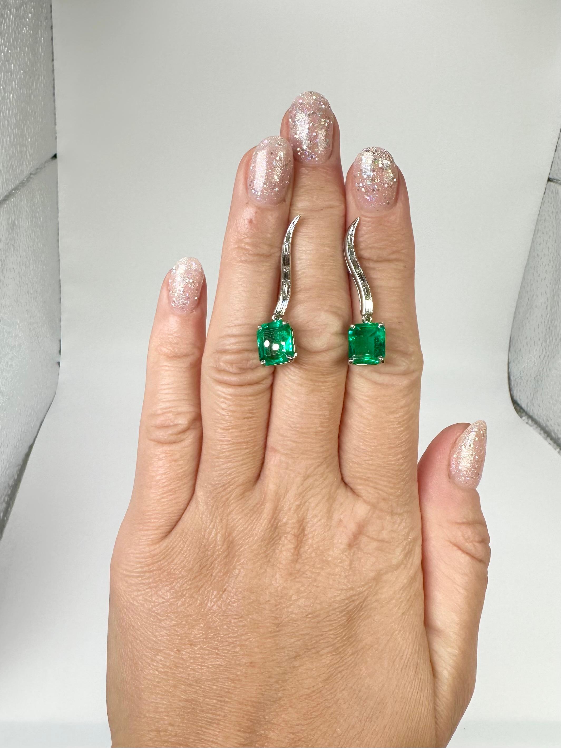 Women's Colombian Emerald Diamond Earrings Luxurious Long Earrings 18kt GIA Certified For Sale