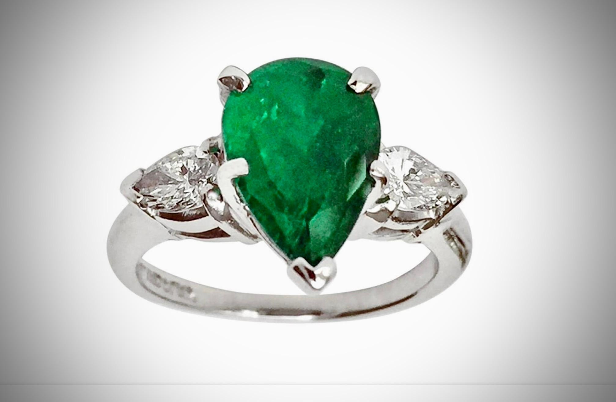 Women's Colombian Emerald Diamond Engagement Platinum Ring Three-Stone Pear Shape For Sale