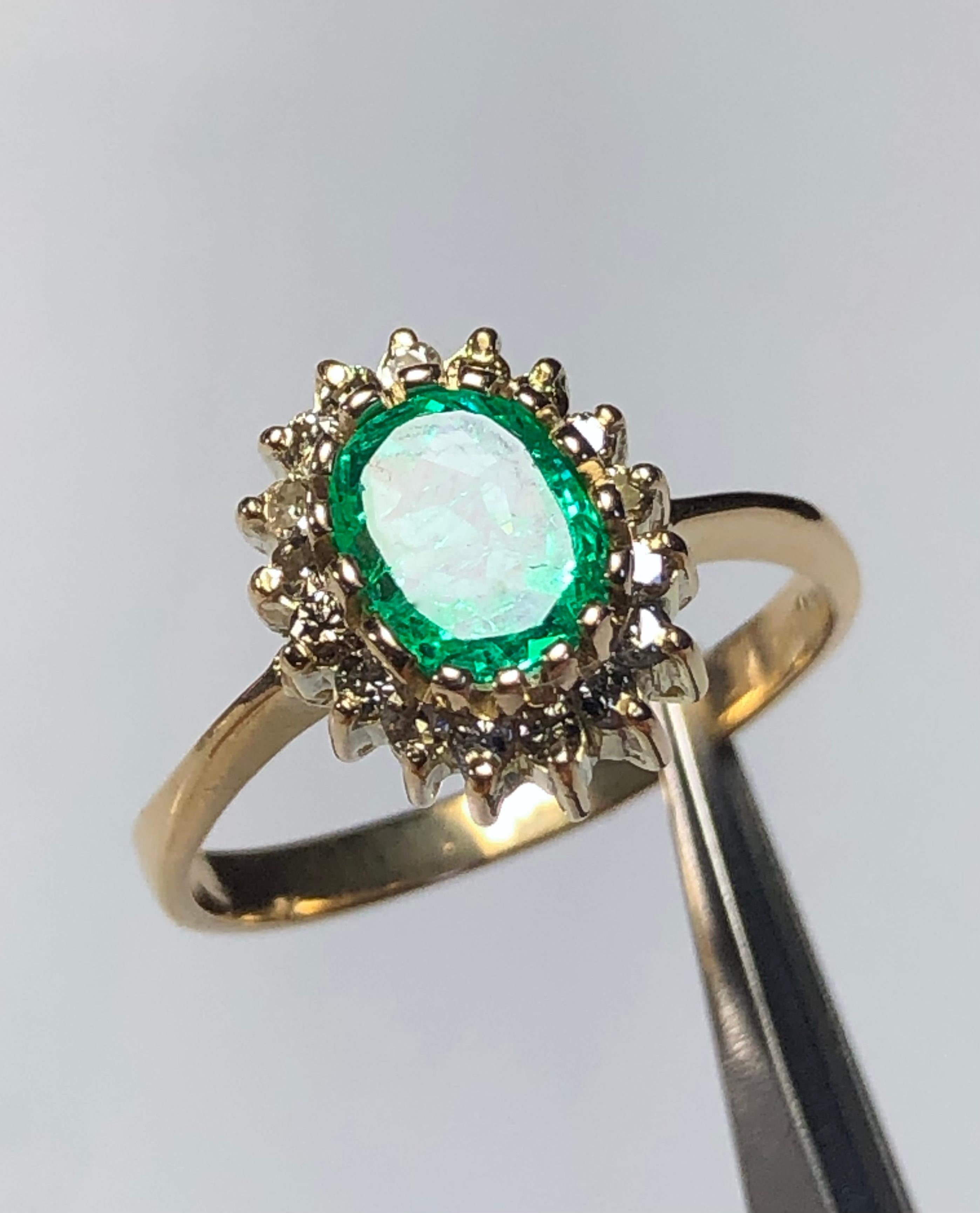Women's Vintage Colombian Emerald Diamond Engagement Ring 18 Karat For Sale