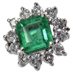 Colombian Emerald Diamond Engagement Ring in 18k White Gold