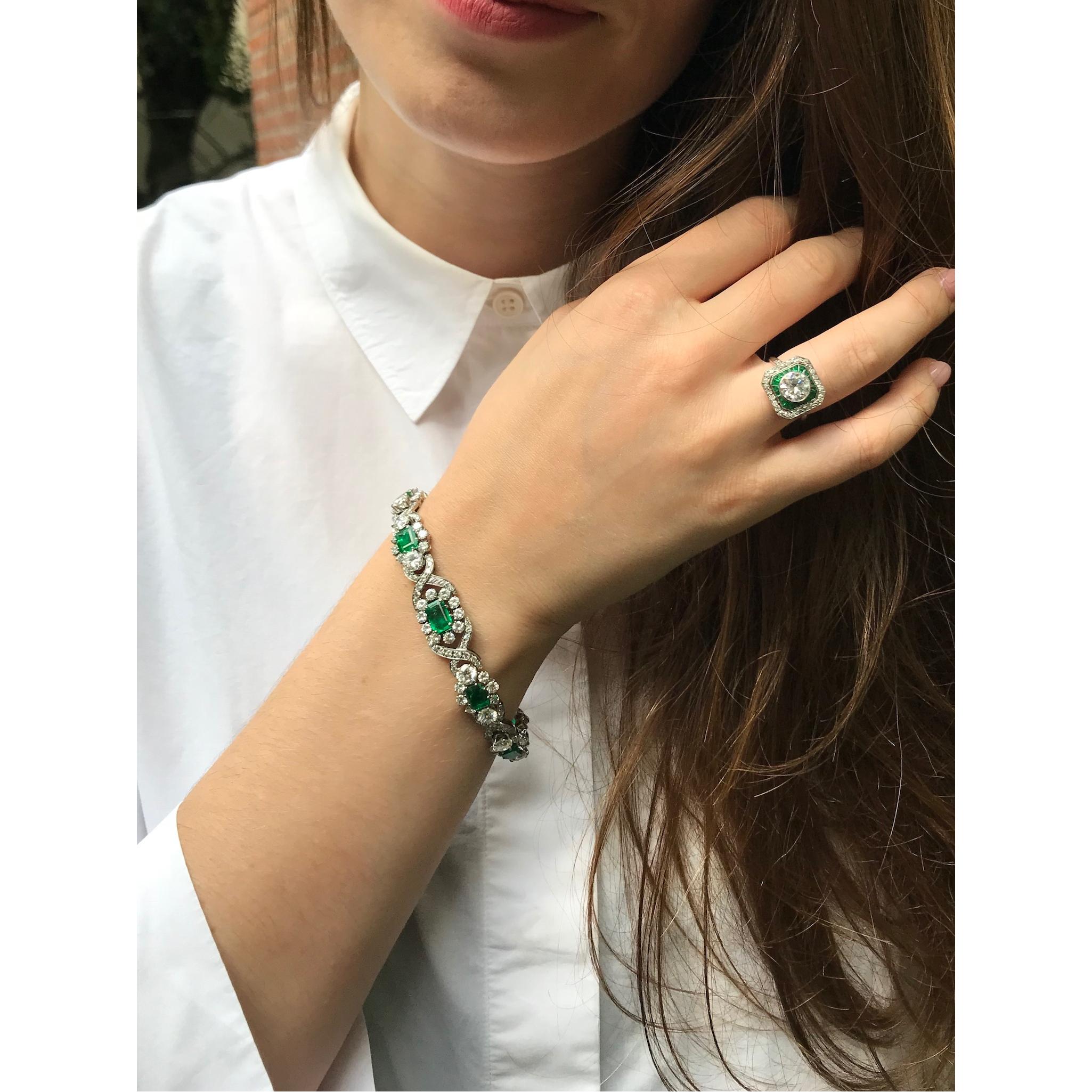 Retro Truly magnificent 16+ crt brilliant and 7- crt Colombian Emerald Estate Bracelet For Sale