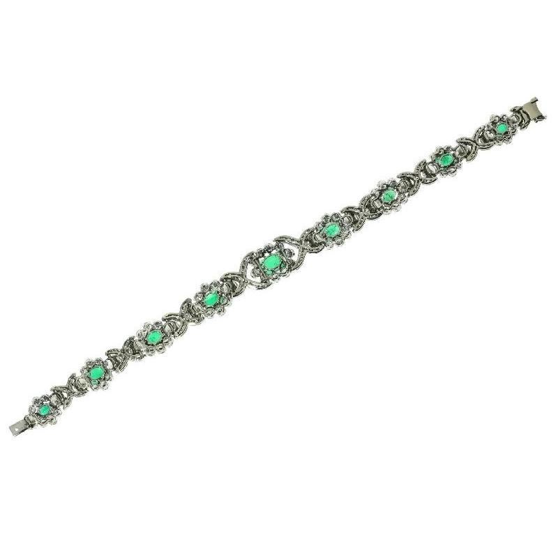 Women's or Men's Truly magnificent 16+ crt brilliant and 7- crt Colombian Emerald Estate Bracelet For Sale