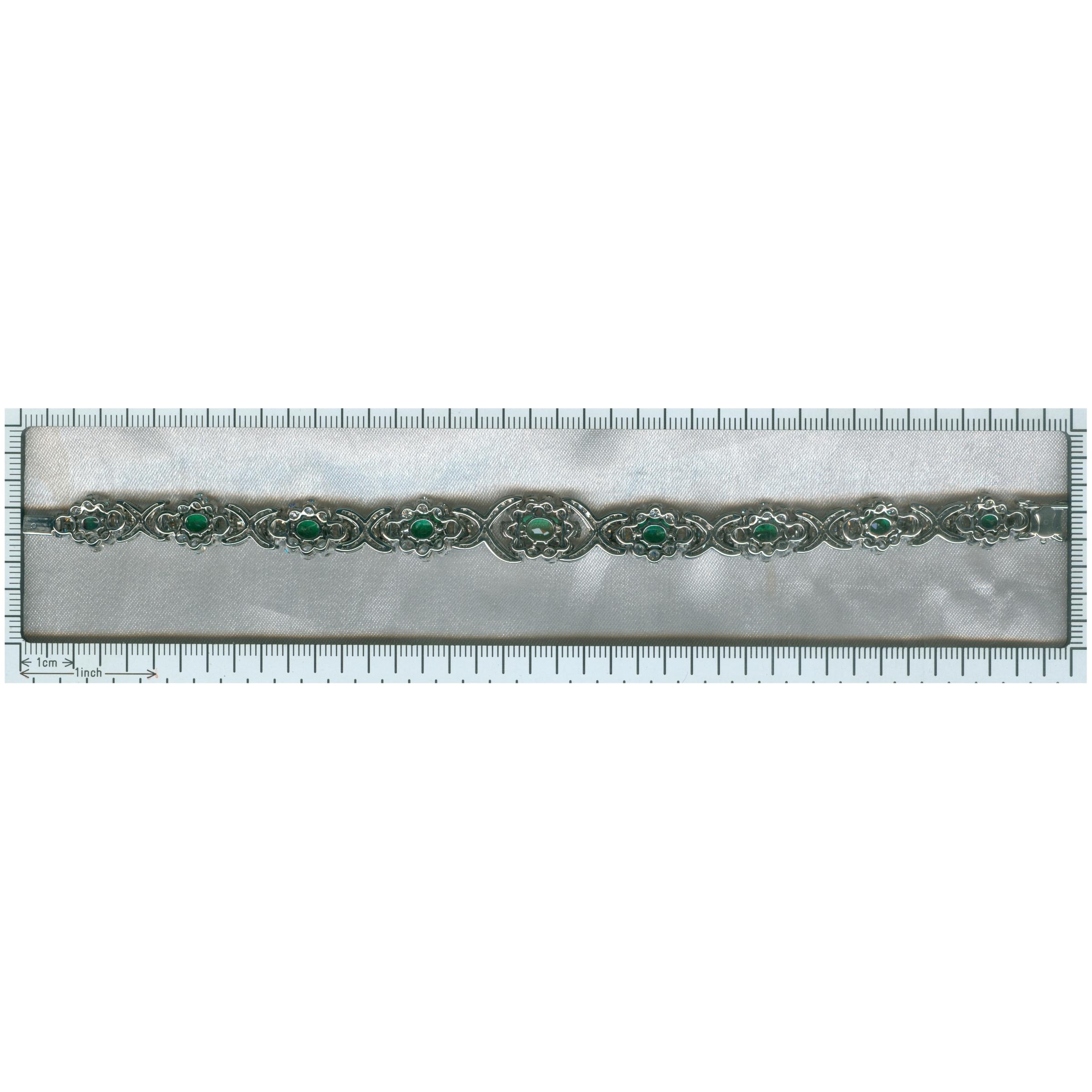 Truly magnificent 16+ crt brilliant and 7- crt Colombian Emerald Estate Bracelet For Sale 2