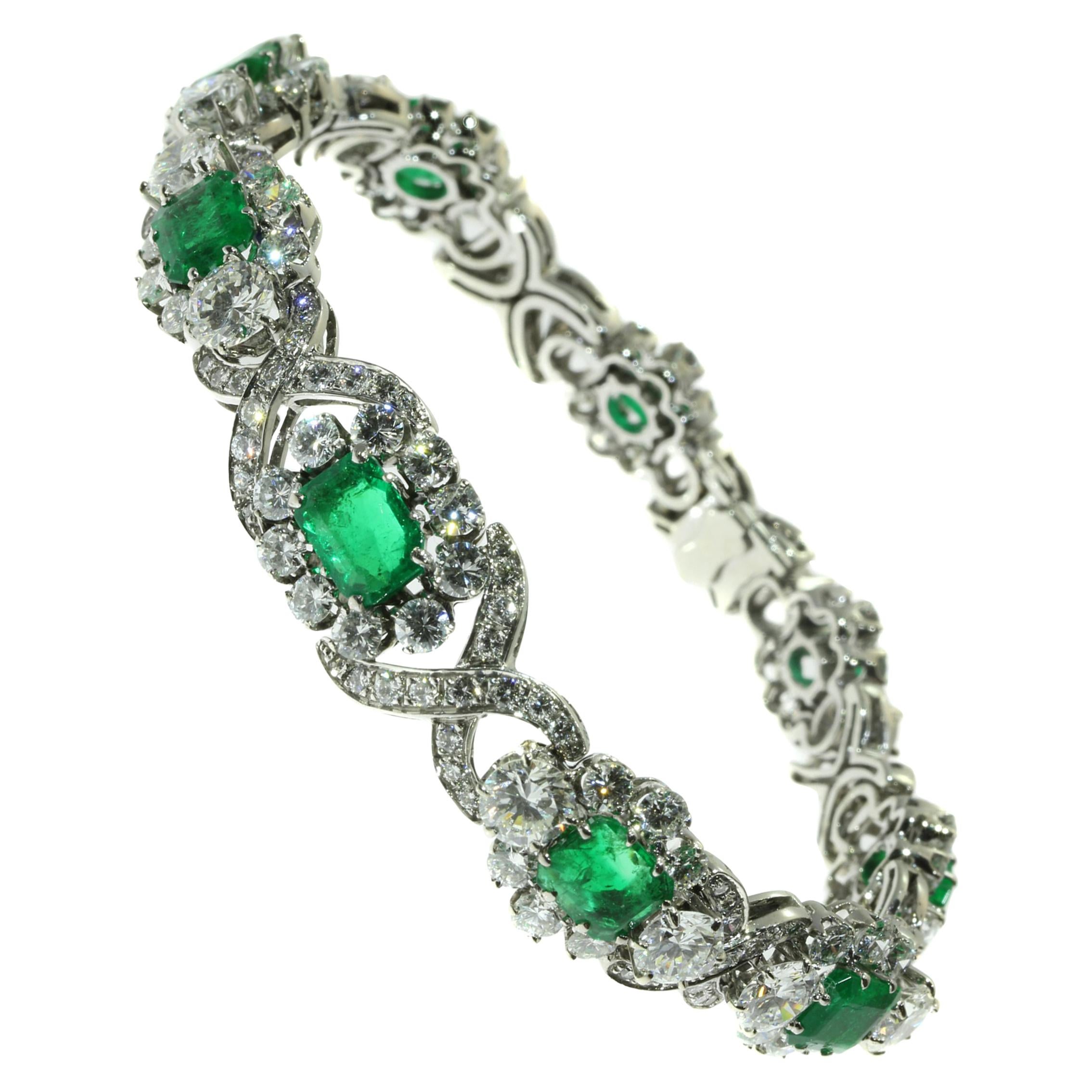 Truly magnificent 16+ crt brilliant and 7- crt Colombian Emerald Estate Bracelet For Sale