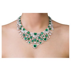 Collier d'émeraudes colombiennes et de diamants certifiés GRS de 69,41 carats