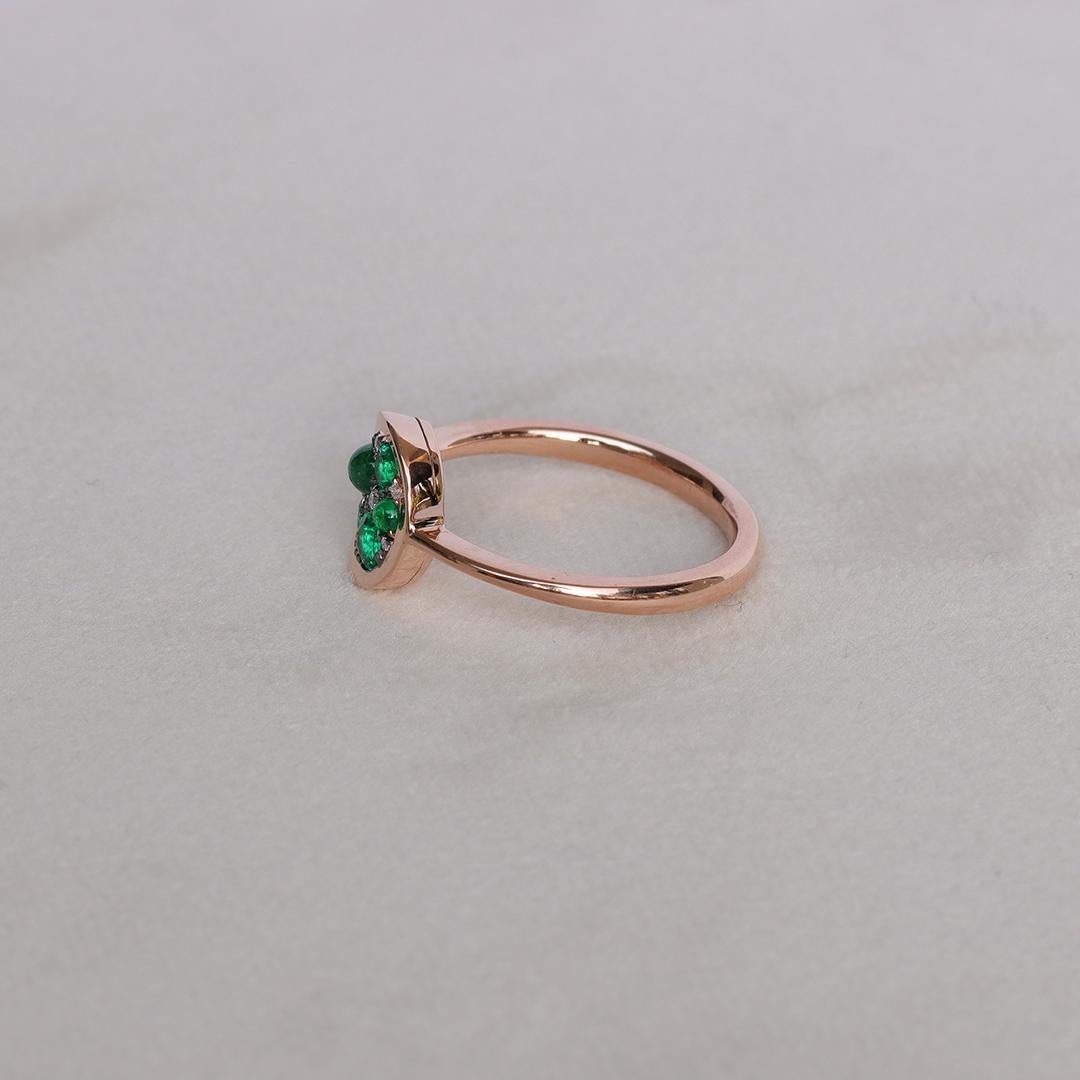 Colombian Emerald Diamond Pave Ring In New Condition For Sale In Antwerp, BE