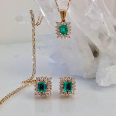 Colombian Emerald Diamond Necklace and Earrings Suite 18K