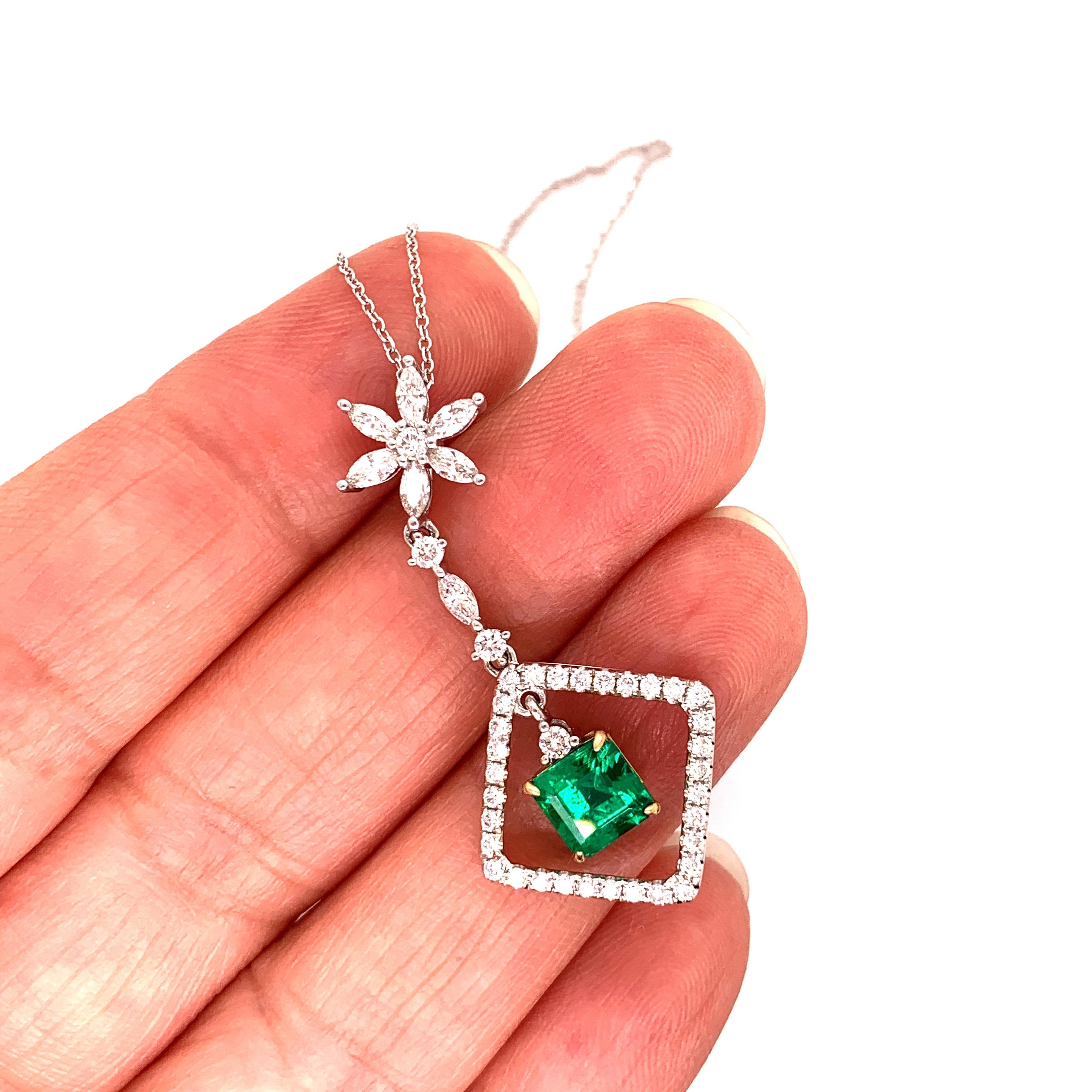 Colombian Emerald Diamond Pendant Necklace In New Condition For Sale In Richmond, BC