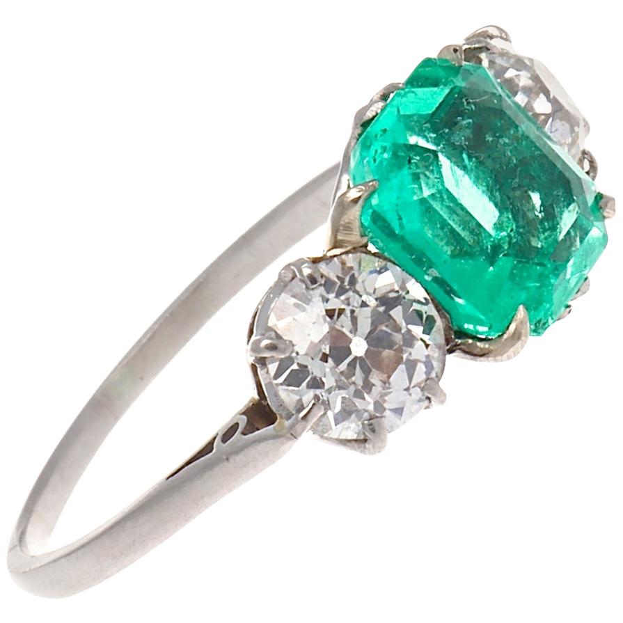 Colombian Emerald Diamond Platinum Ring